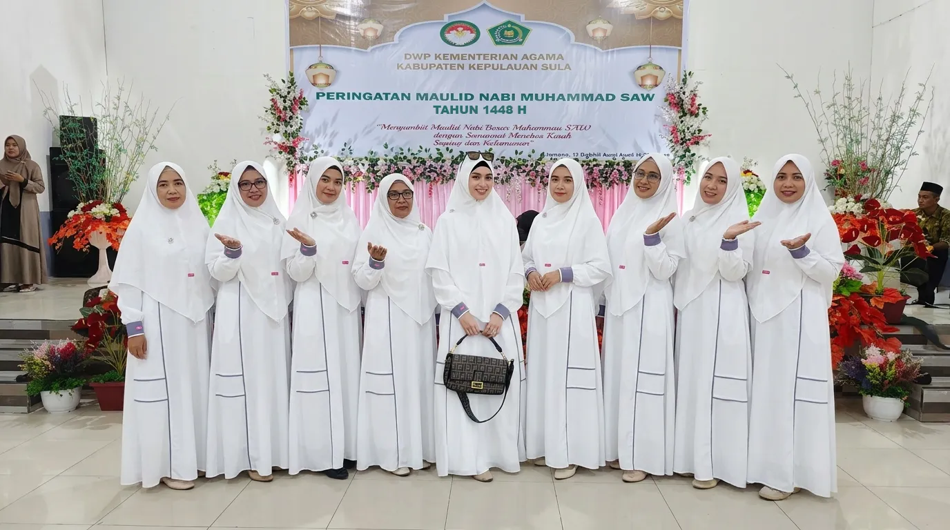 Gamis putih Aulia — seragam Maulid Nabi