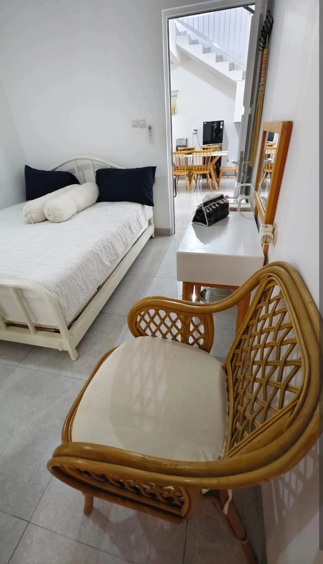 Kamar tidur utama rumah untuk keluarga di Kebumen